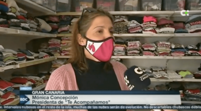 Mónica Concepción, responsable del banco de ropa